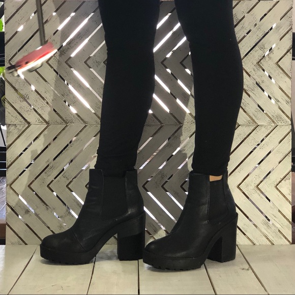 h&m divided platform boots